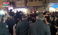 Mounted riot police trample haredi rioters in Jerusalem